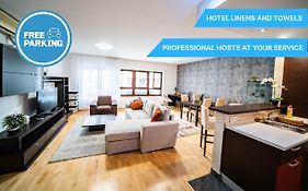 Free Parking! Soho Budapest 101, 4 Ppl, Ac, Superfast Wifi, Tv